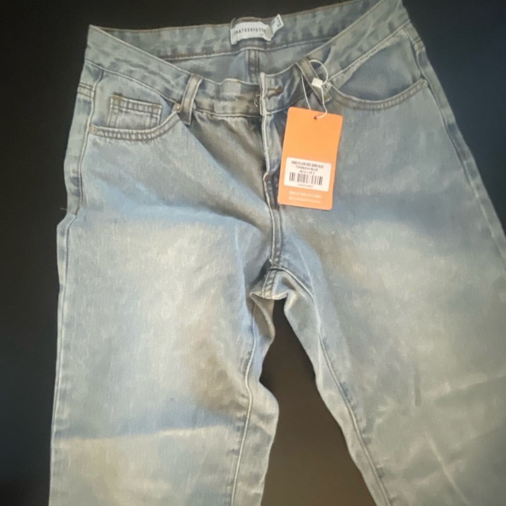 That’sSoFetch online brand Women’s Low Waisted Jeans size 23 -24 Wide leg